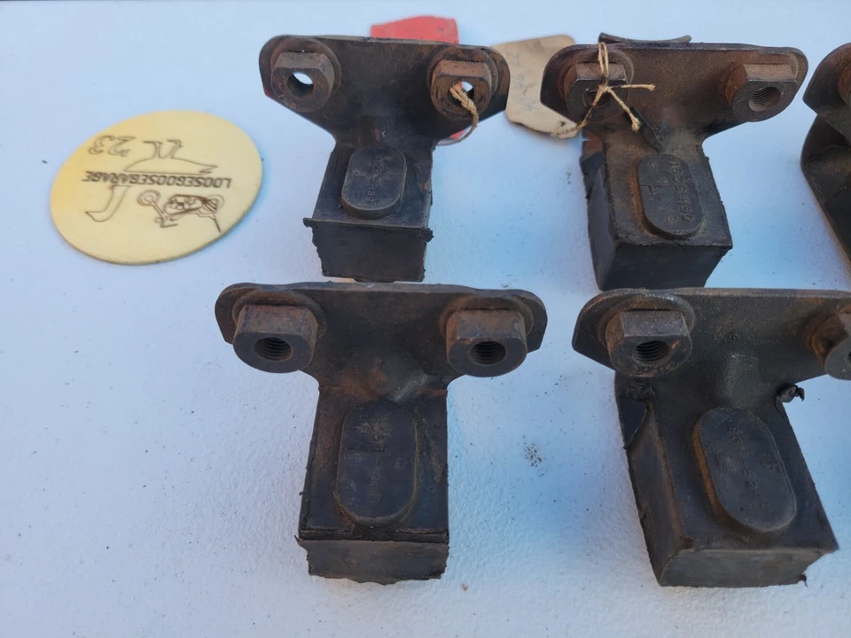 NOS 38-39? Colgador de escape silenciador trasero Lincoln Zephyr Continental montaje 86H-5291 Foto 4 de 4