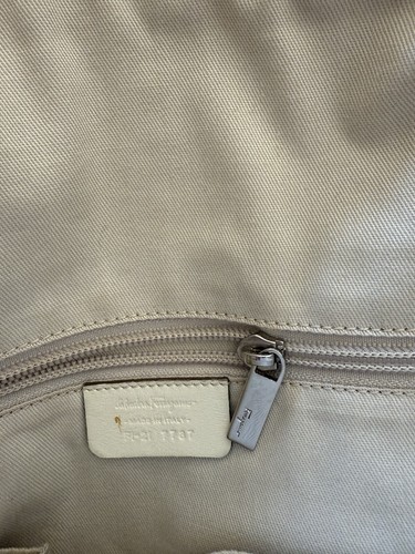 Salvatore Ferragamo ivory leather Hobo handbag - Picture 6 of 8