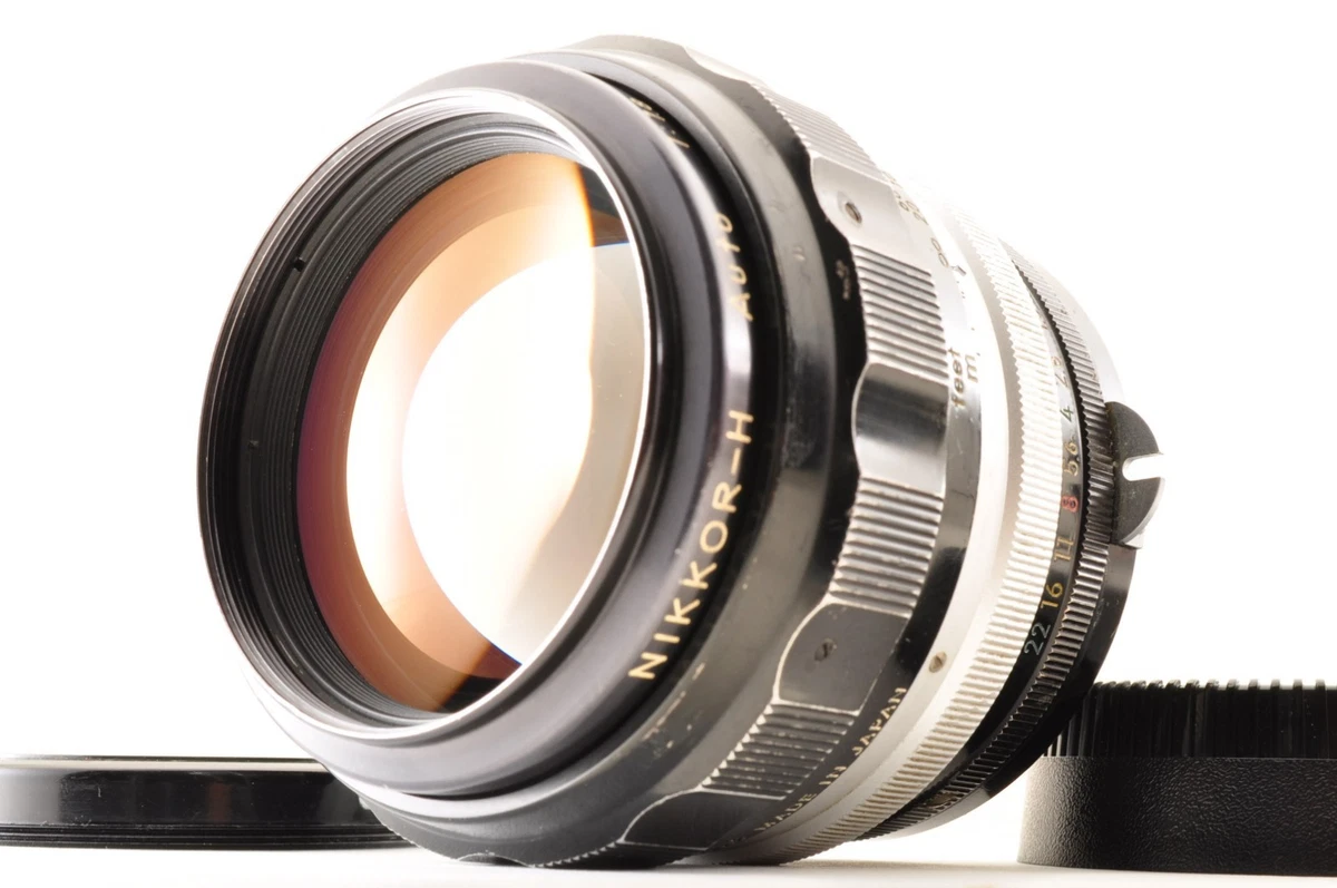 Nikon AF NIKKOR 85mm f/1.8 D レンズ　純正フード付 Nikon AF85 1.8D 中古美品 動作良好