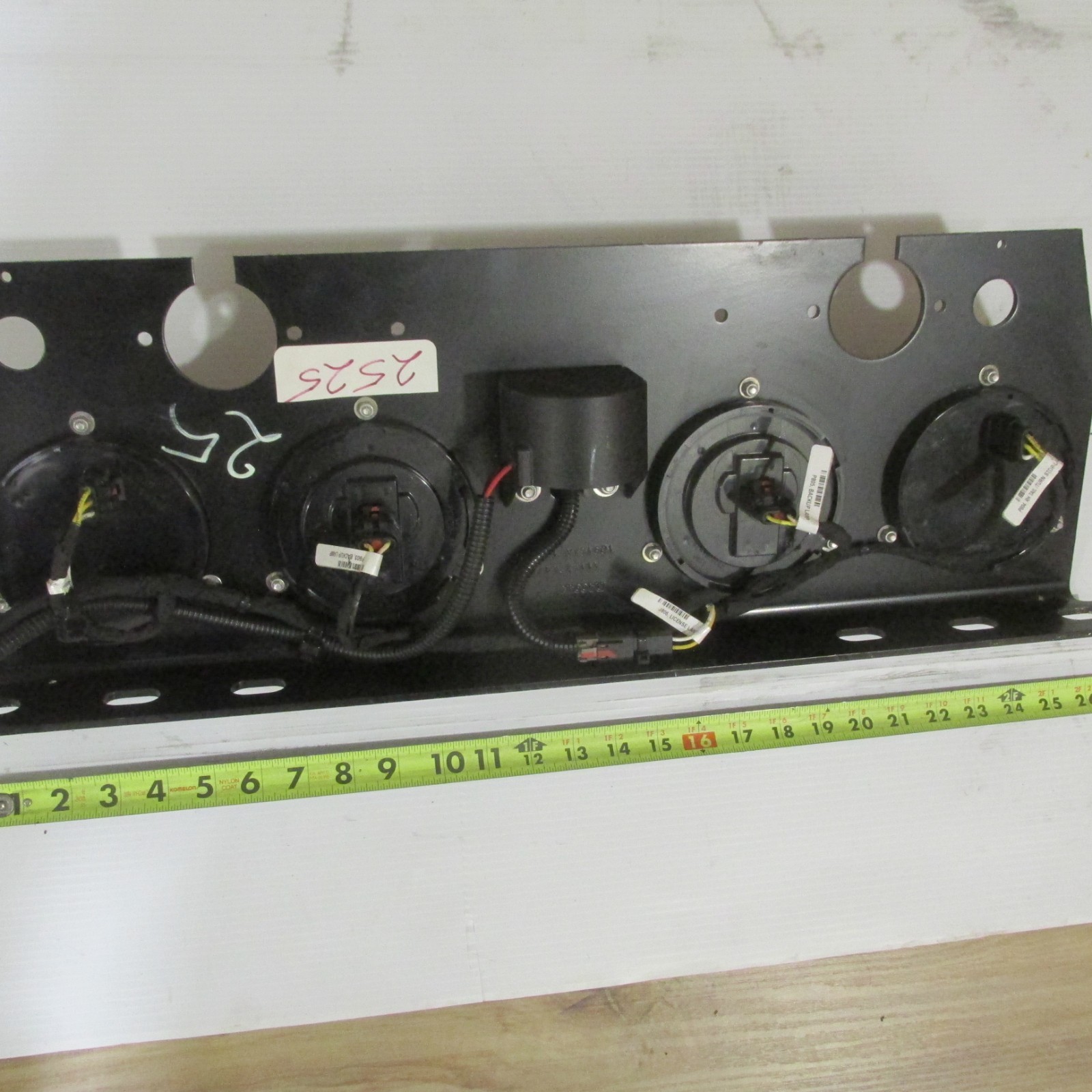 PACCAR GROTE TRUCK LED TAILLIGHT BAR PANEL W/ HARNESS & BACK-UP ALARM PETERBILT