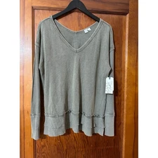 Melrose and Market Olive Green V Neck Long Sleeve Ruffle Hem Top XL P