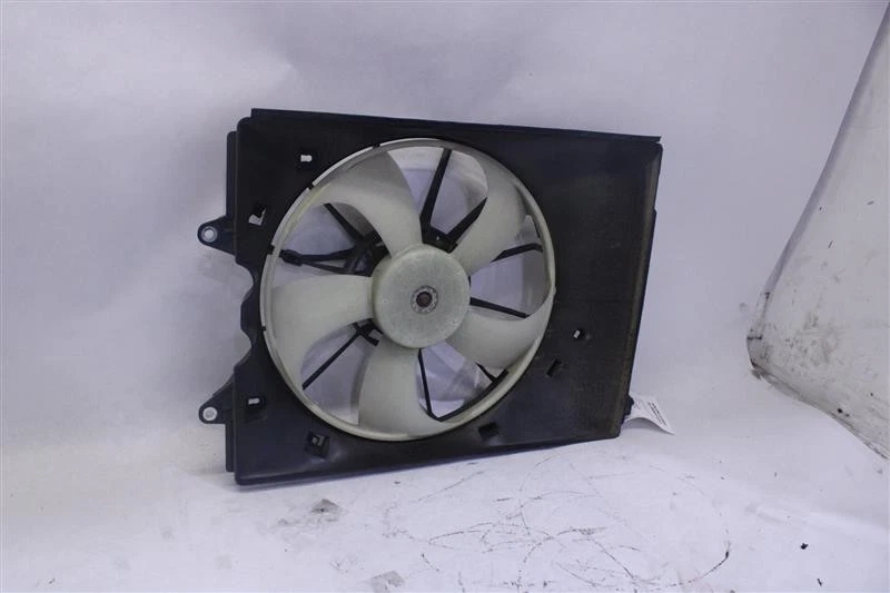 RADIATOR FAN ASSEMBLY MDX Pilot Ridgeline 14 15 16 17 18 19 1306223 Foto 2 de 4