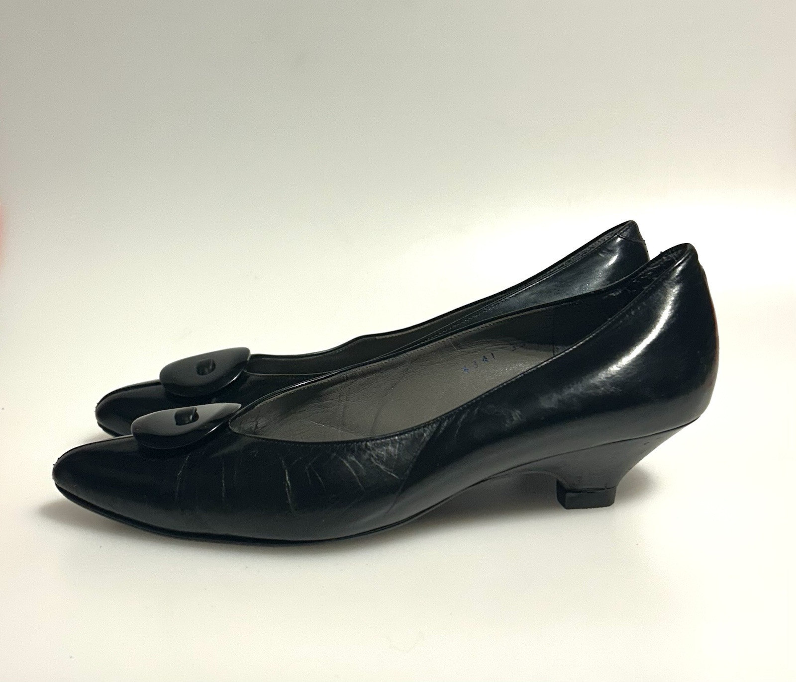 Decolte YSL Yves Saint Laurent anni 80 90 vintage pelle nera a punta con bottone 5