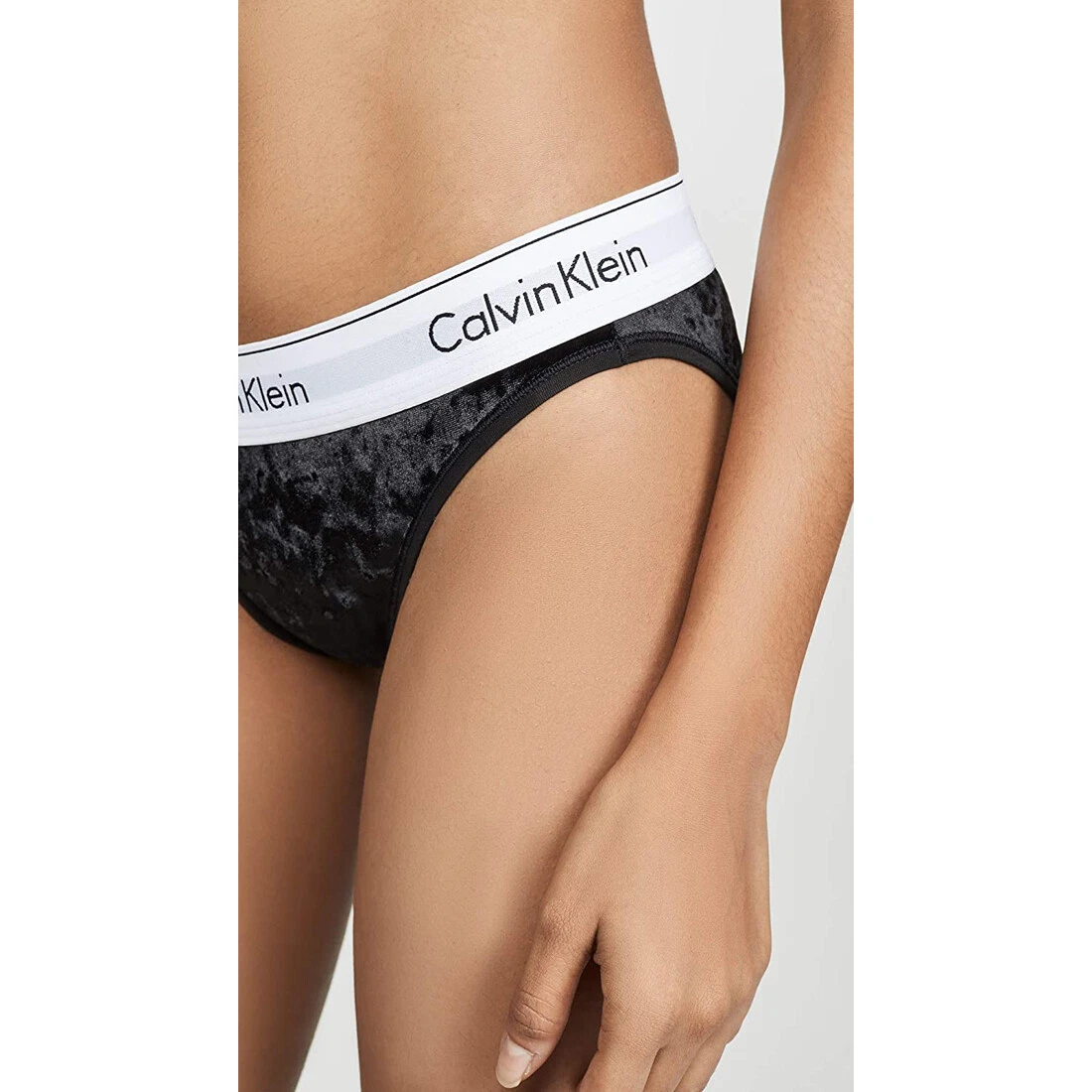 Buy Calvin Klein Underwear Mid Rise Lace Bikini Panties - NNNOW