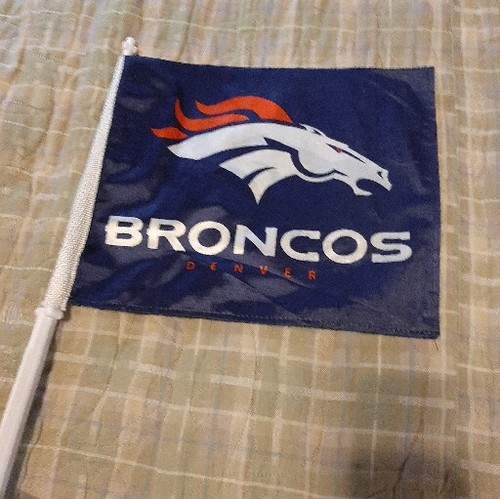 NFL DENVER BRONCOS Ventana Bandera Coche DE COLECCIÓN - Imagen 9 de 9