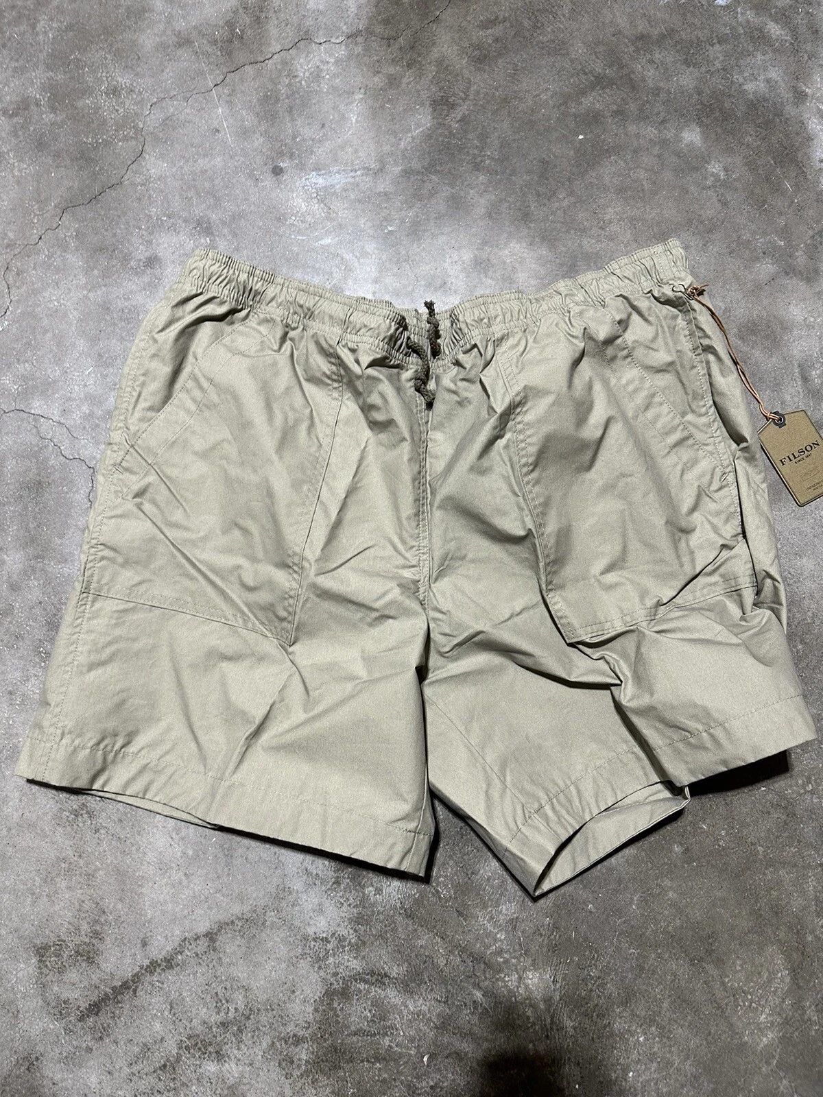 NWT Filson Mens Trail Shorts Field Green Mens Pants Outdoor Hiking
Opens in a new window or tab