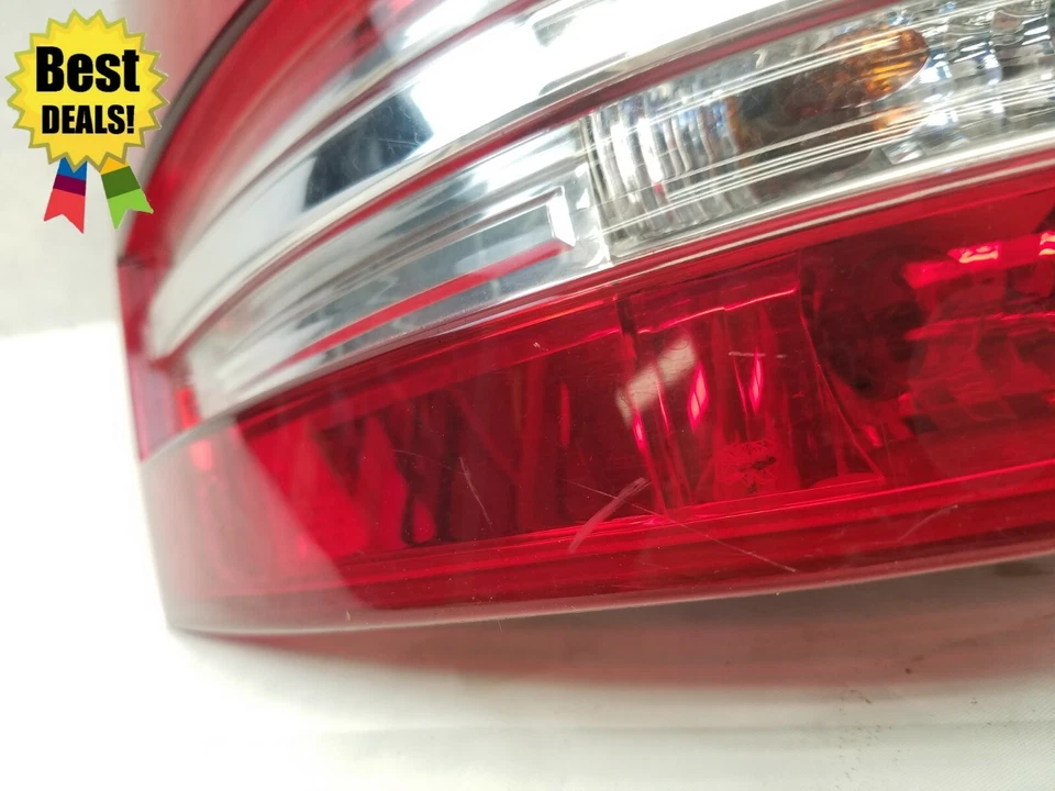 Luz trasera izquierda Mercedes-Benz GL450 2007 2008 2009 OEM - halógena  Foto 4 de 4