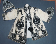 VTG East European traditional Childs jacket Ivory w. Black embroidery braiding
