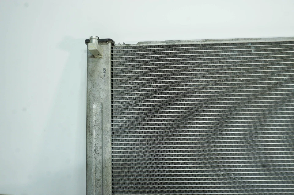 Conjunto de radiador y condensador Infiniti G37 Base AT RWD OEM 09-13 5034 Foto 2 de 4