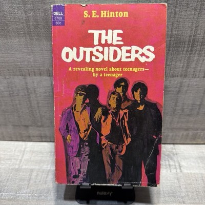 The Outsiders S.E. Hinton Vintage Dell Paperback Teenage Gangs Classic 1971