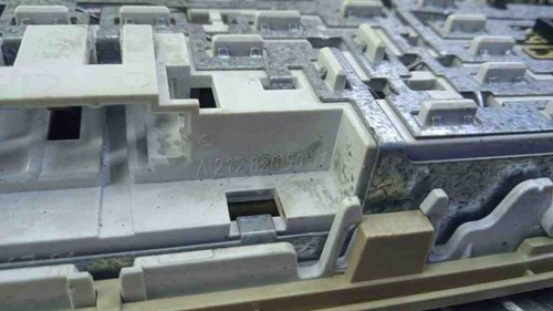 MERCEDES-BENZ CLS C218 Innenleuchte A2128205001 2.99 Diesel 2014 31152722