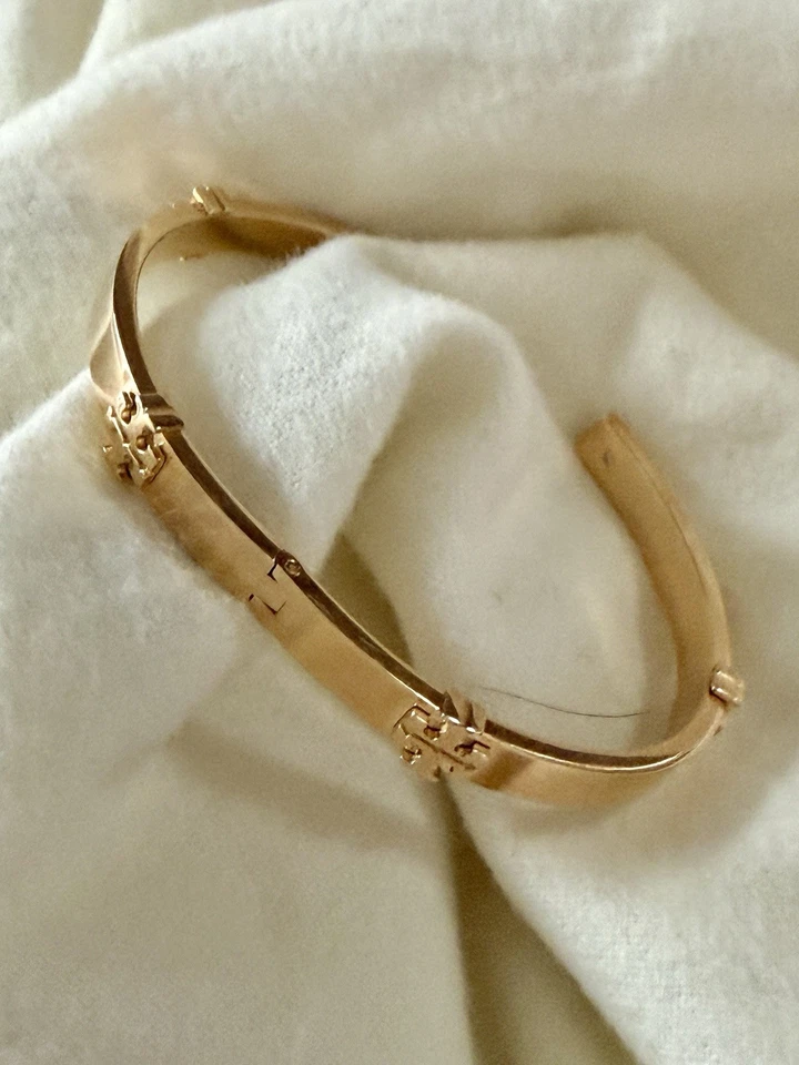 Tory Burch Signature Gold Logo Hinged Bangle Bracelet Medium Brand New🎄🎁 - Image 3 of 4
