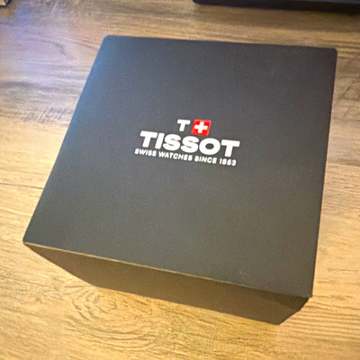 NEW Tissot Titanium Quartz 40mm Blue Dial Date Titanium Bracelet w/ Box Manual