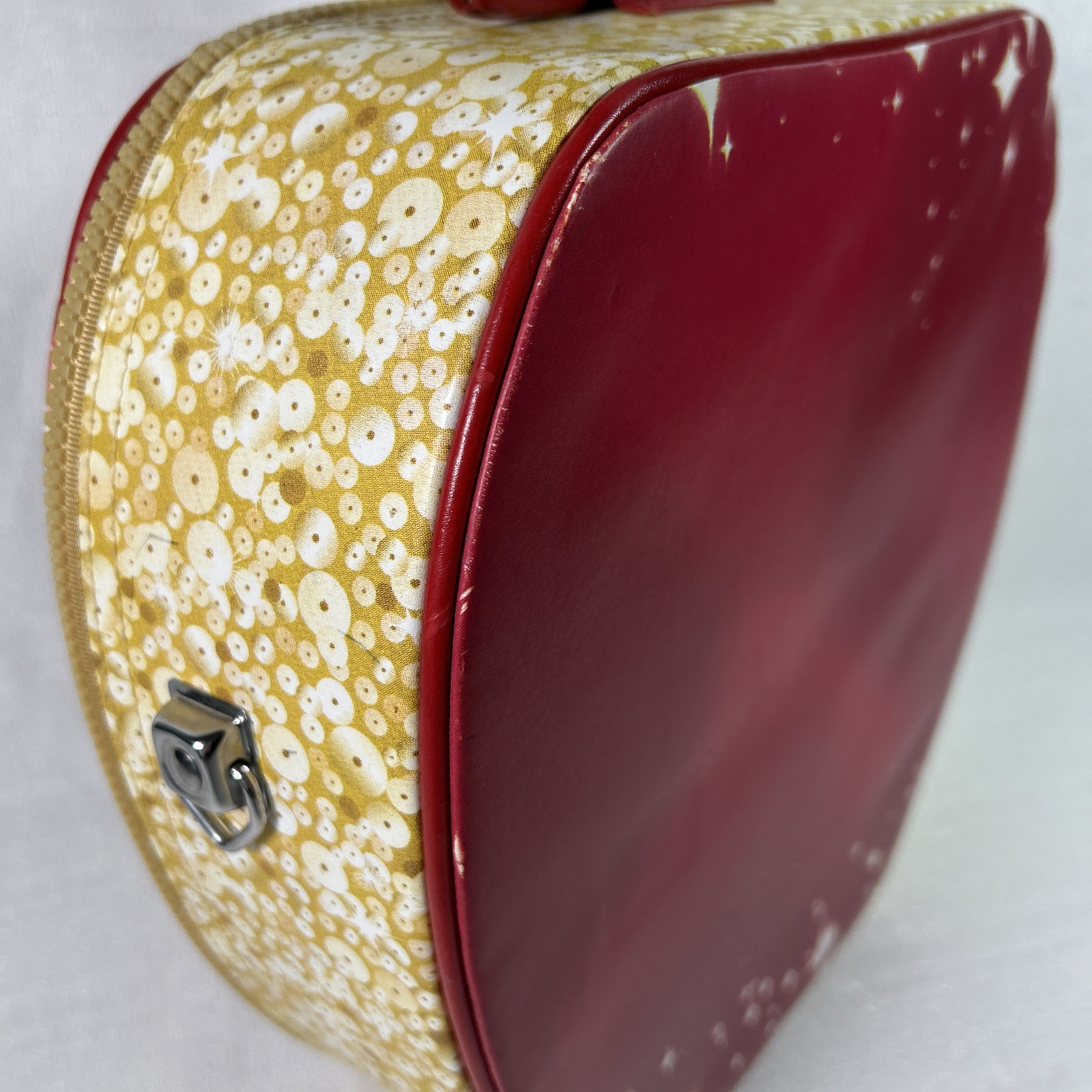 Bratz Forever Diamondz Zip Up Cosmetic/Doll Case Bag 2006 Top Handle Pocket