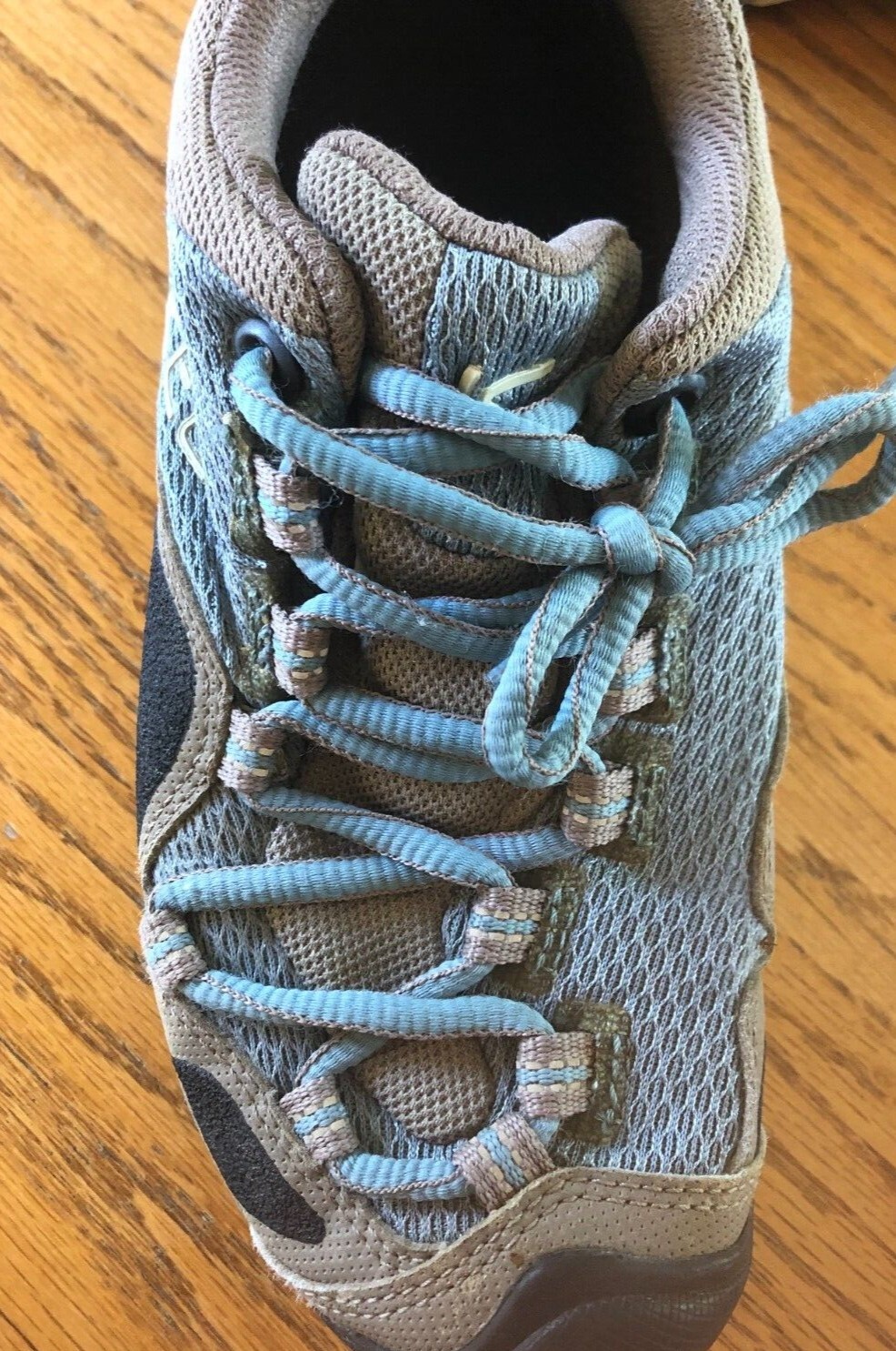 Keen Womens Trail Runner Hiking Shoe. Size 5.