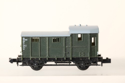 Minitrix Spur N Güterbegleitwagen DB 122 861 Essen grün II. Wahl (300735) #5903# | Condition: Gebraucht
