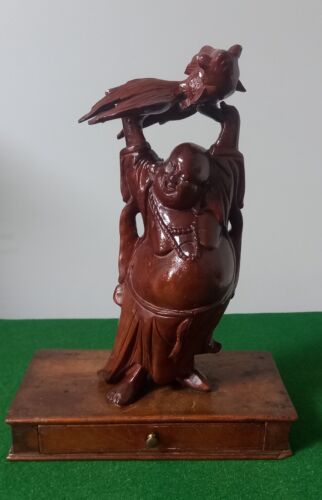 Figurina vintage cinese intagliata a mano legno rosso - Foto 1 di 1