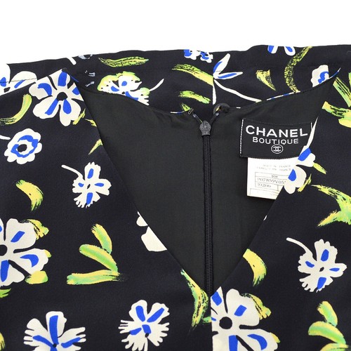Chanel 97P #42 Short Sleeve Dress Black Silk 66259 - Picture 4 of 13