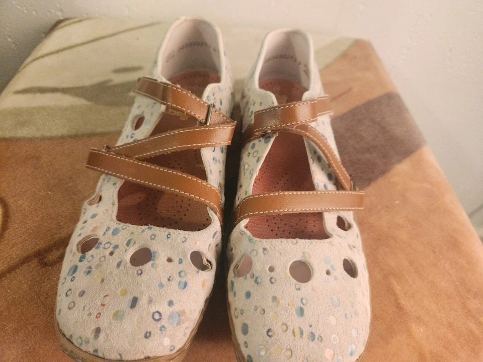 Sapatilhas femininas Rieker antiestresse tamanho 37 multicoloridas círculos de camurça Maryjane #6 - Imagem 3 de 4