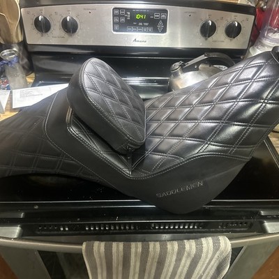 Saddlemen Step Up Seat For 2018-2020 Street Bob All Black W/Sissy Bar Pad match