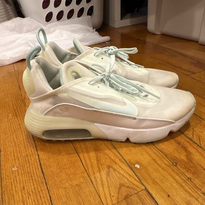 Womens 9.5 Nike Air Max 2090 