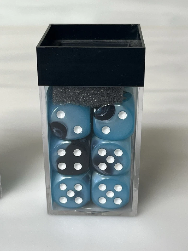 Наборы обжимок Chessex Gemini в черном/белом корпусе 26646, 26446 и 26846 - Изображение 2 из 4