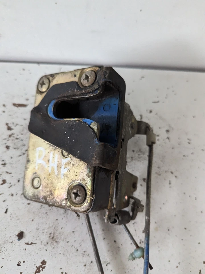 Right Front Driver Door Lock Actuator Mechanism Mazda 808 RX3 — 第 2/4 张图片