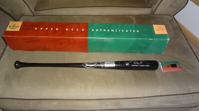KEN GRIFFEY JR. AUTOGRAPHED BASEBALL BAT #49/400 CELEBRATING 400TH