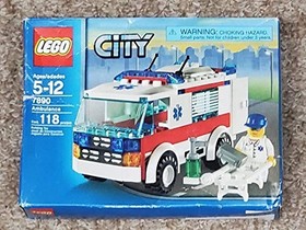 LEGO City 7890 Ambulance Paramedic EMT Emergency Rescue Stretcher Town