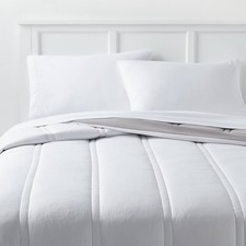 King Lofty Microfiber Comforter White - Room Essentials: Midweight, Plain