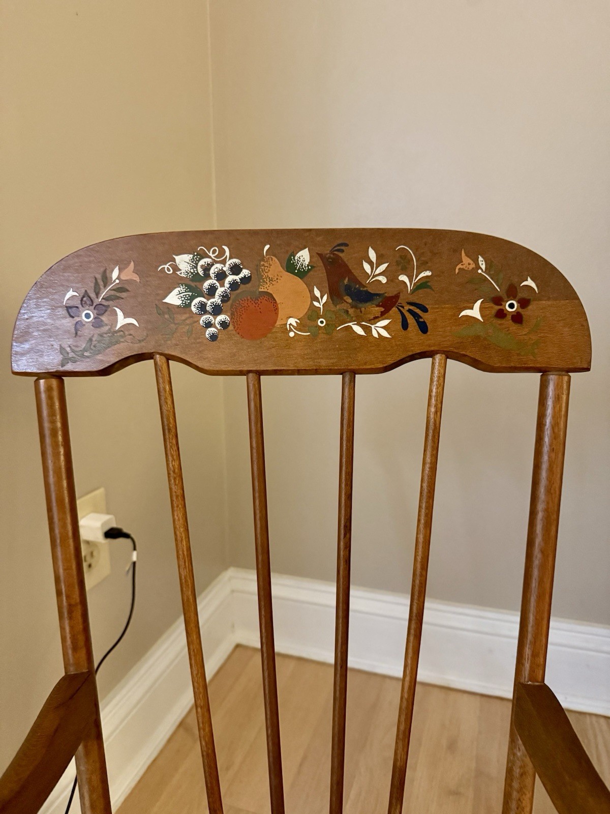 Fauteuil à Bascule Enfant En Bois - Décoré à La Main - Blanc Et Violet - Unique