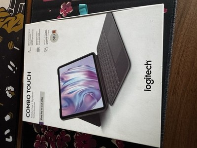 Logitech Combo Touch iPad Pro 11 M4
