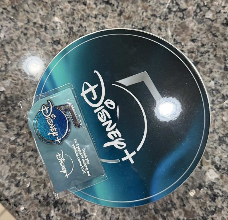 DISNEY+    5 Year Anniversary PIN * Ultra Rare * Disney Plus plus tin and Crosby