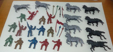 31 PC VINTAGE LIDO MEDIEVAL CASTLE 14 KNIGHTS 10 GRAY BLACK HORSES 7 ACCESSORIES