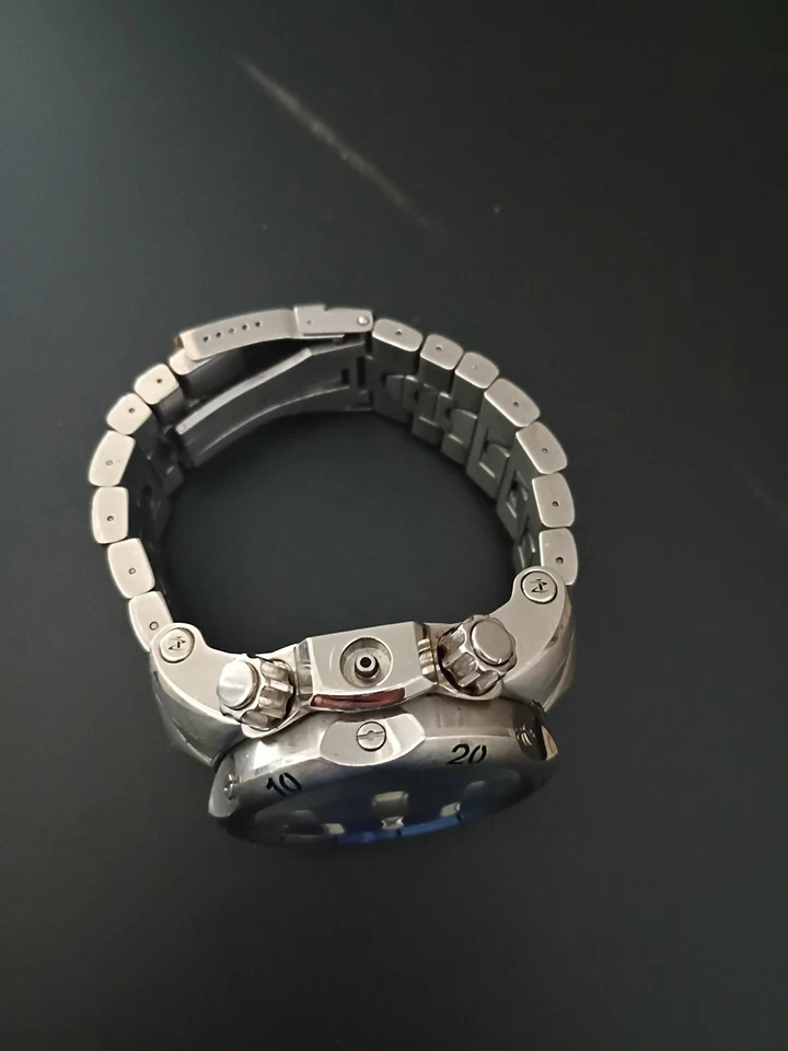 Reloj cronógrafo Invicta Reserve Venom para hombre 54 mm hecho en Suiza leer descripción  Foto 2 de 4