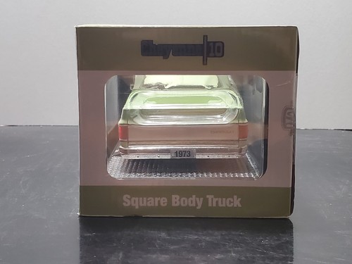 M2 1973 Chevy Cheyenne 10 Square Body Pickup Truck 1:24 Custom Low Rider Diecast - Picture 7 of 8