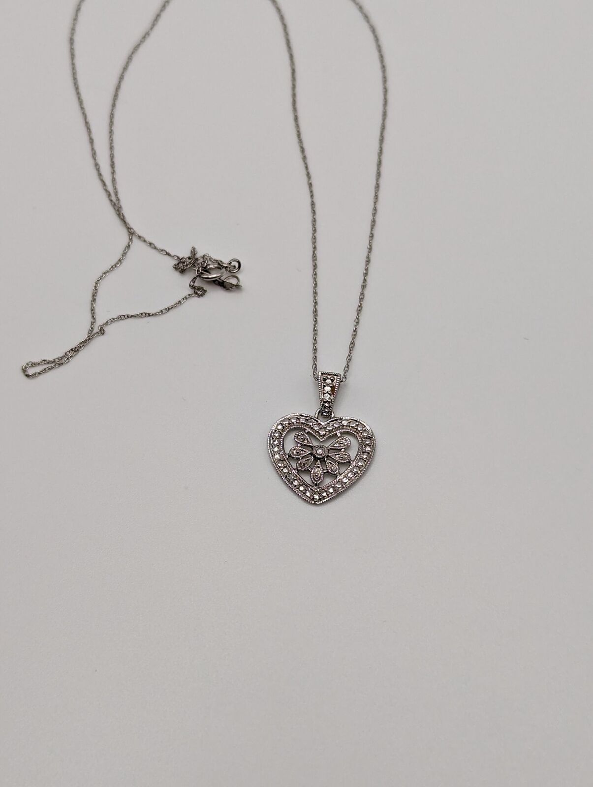 10K White Gold Diamond Heart Flower Pendant w/Gol… - image 5