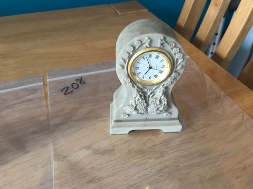 Miniature Quartz clocks and other makes. Over 100 clocks - Foto 405 di 470