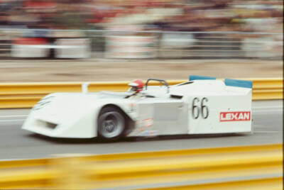 Vic Elford driving the innovative Chaparral 2J 1970 Motor Racing Old Photo 5