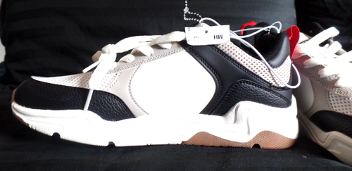 MEN'S, ATHLECTIC SHOE, CHAMPION, NEW, BLACK BEIGE, SIZE 11 - Picture 3 of 5