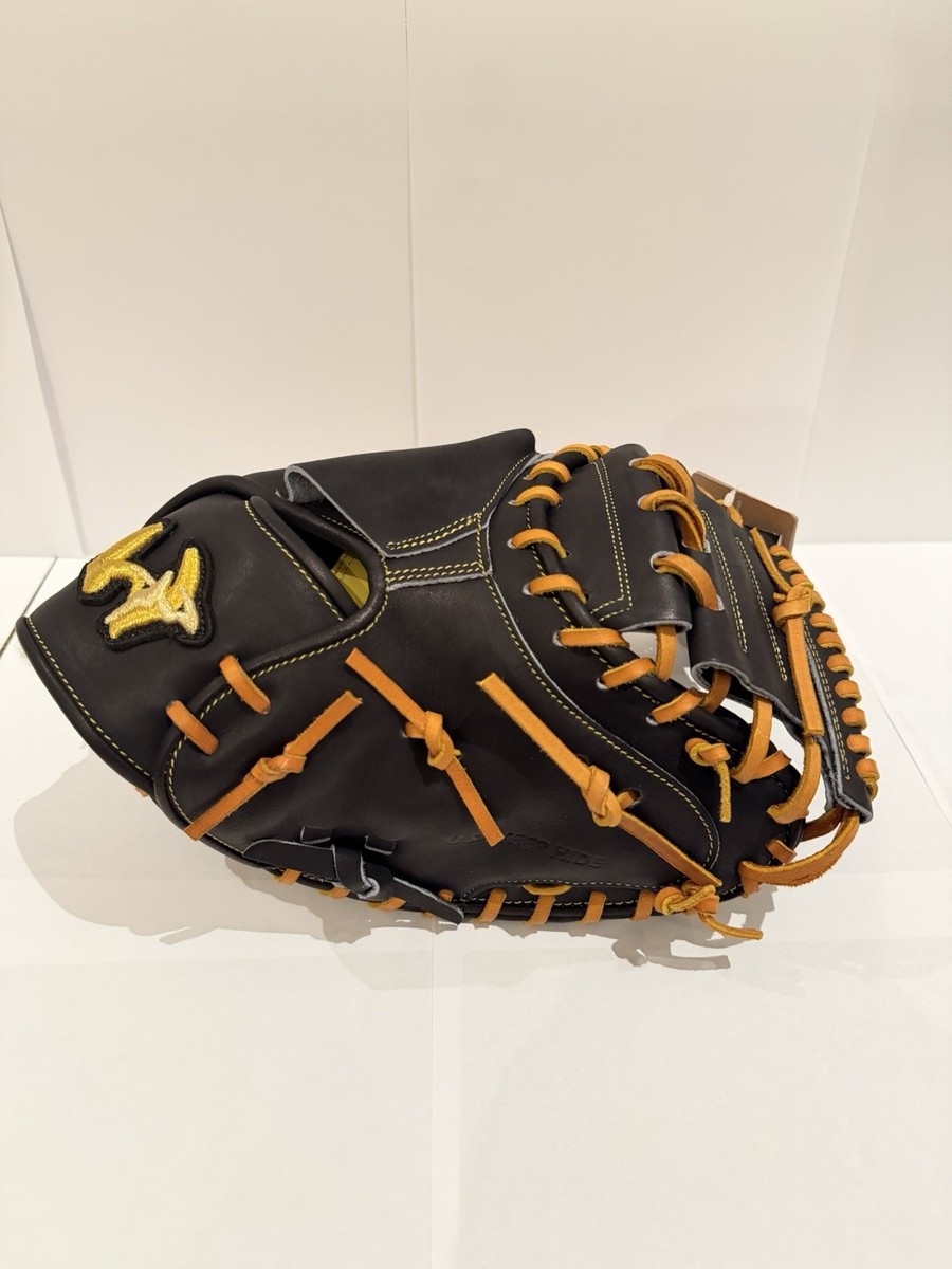 World Pegasus Catchers Glove Made and purchased In Japan for left