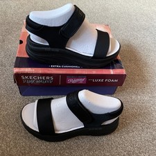 Sketchers D'Lux Walker - New Block Women’s wedge sandals Black Adjustable UK 6