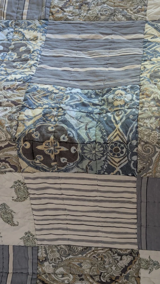 Edredón Pottery Barn 2 piezas tamaño completo/queen parche azul/gris paisley/rayas 91x85" Foto 3 de 4