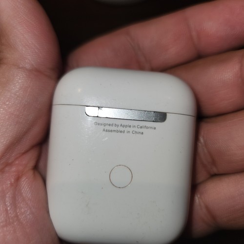Apple AirPods 2 - Model A2031 - 2nd Generation - 1938 Charging Case - Tested - Picture 3 of 9