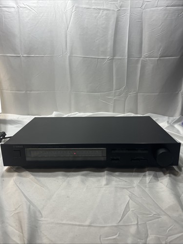 Vintage YAMAHA T-300 Natural Sound Stereo Tuner  Fully-Serviced  TESTED-WORKS!