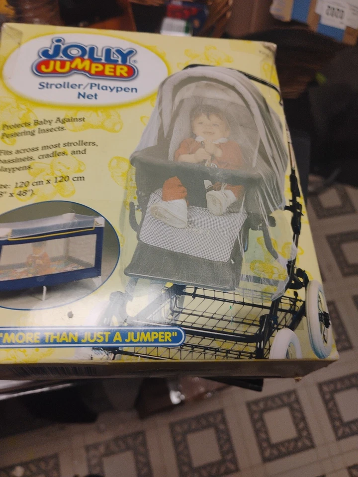 Cochecito y patio de recreo Jolly Jumper red cuadrada de 48 pulgadas con elástico para protección contra insectos Foto 2 de 2