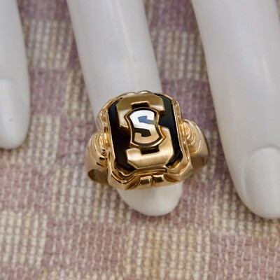 VINTAGE TEN KARAT YELLOW GOLD  ''S'' INITIAL SIGNET RING with ONYX (size 8.5)