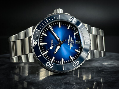 Oris Aquis Blue Dial - 43.5mm  Men's Watch