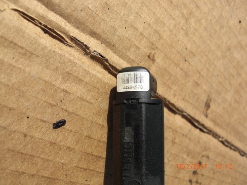 1999-2000-2001-02-03-04-2006 MERCEDES W220 S500 ENGINE OIL LEVEL SENSOR GENUINE - Picture 4 of 4