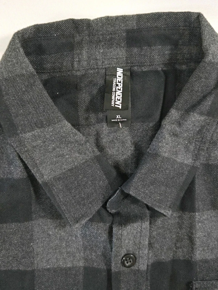 Franela gruesa XL Independent para hombre negra y gris manga larga abotonada  Foto 3 de 4